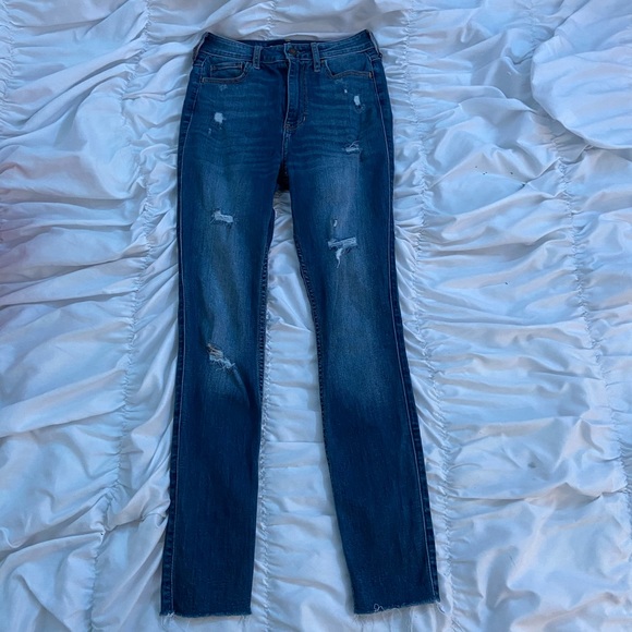 Hollister Ultra High-Rise Super Skinny Jeans 1S - Picture 2 of 4